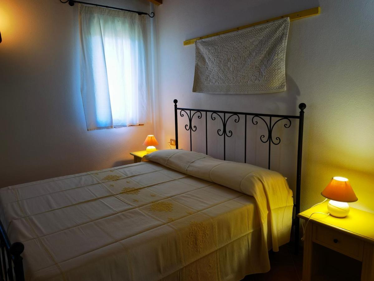 Tresnuraghes La Corte Degli Ulivi - Albergo Rurale מראה חיצוני תמונה
