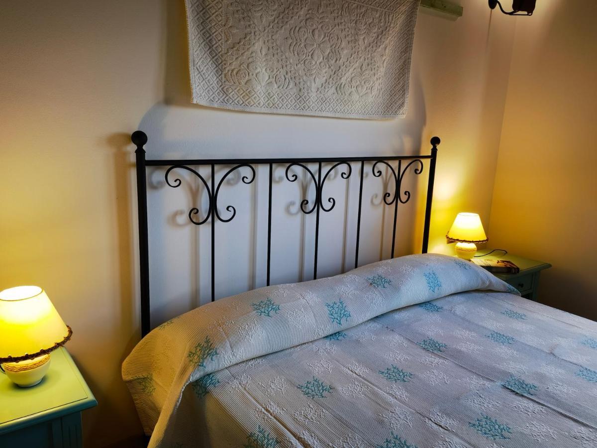 Tresnuraghes La Corte Degli Ulivi - Albergo Rurale מראה חיצוני תמונה