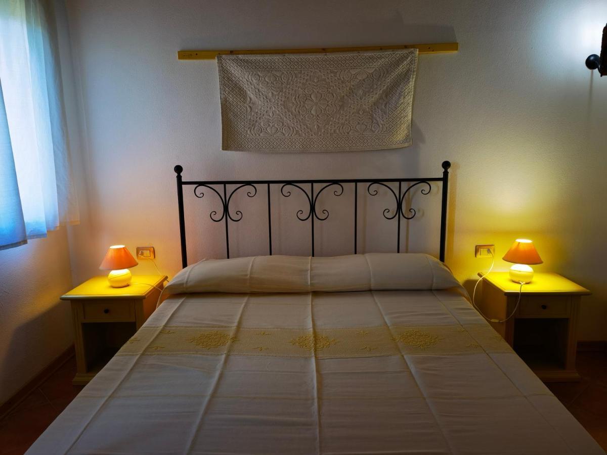 Tresnuraghes La Corte Degli Ulivi - Albergo Rurale מראה חיצוני תמונה
