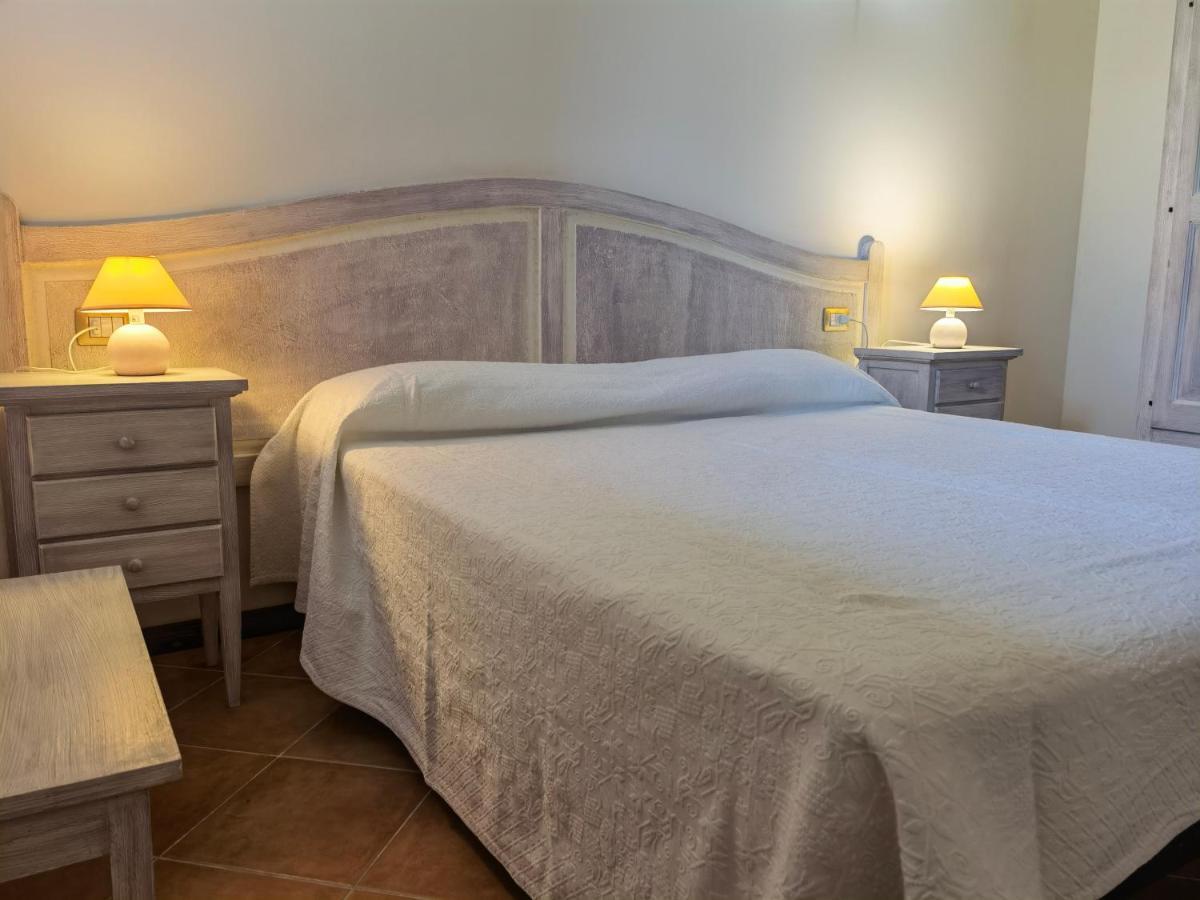 Tresnuraghes La Corte Degli Ulivi - Albergo Rurale מראה חיצוני תמונה