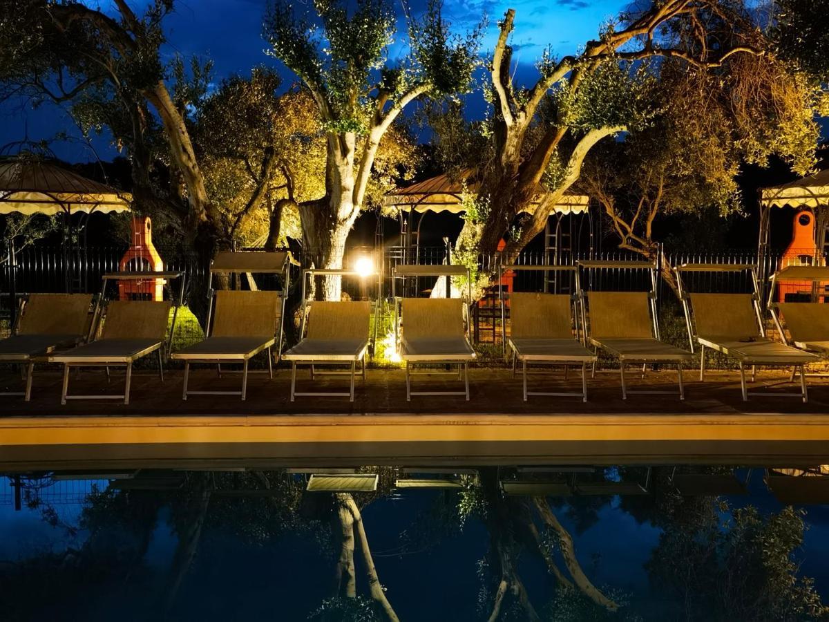 Tresnuraghes La Corte Degli Ulivi - Albergo Rurale מראה חיצוני תמונה