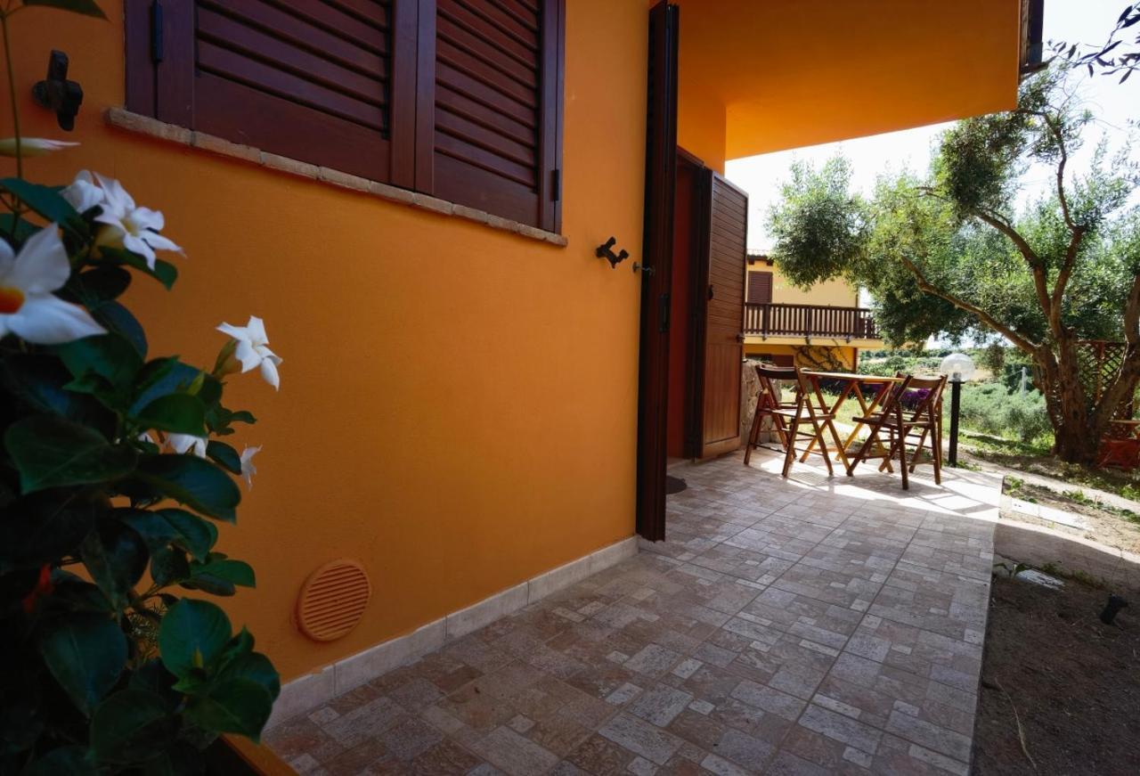 Tresnuraghes La Corte Degli Ulivi - Albergo Rurale מראה חיצוני תמונה