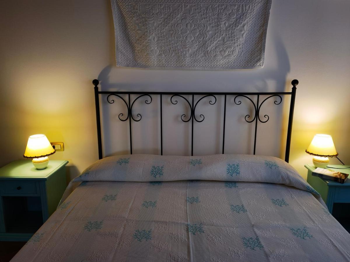 Tresnuraghes La Corte Degli Ulivi - Albergo Rurale מראה חיצוני תמונה